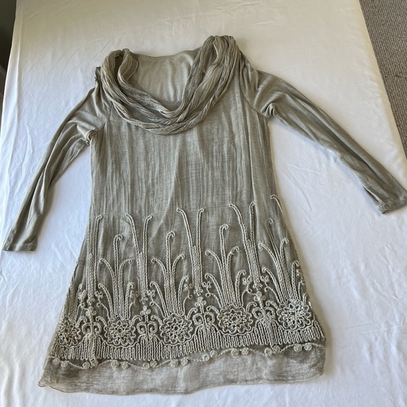 Soft Surroundings LG GrayTunic Top Silk Embroidered Rhinestones Fairy Romantic - Picture 2 of 11